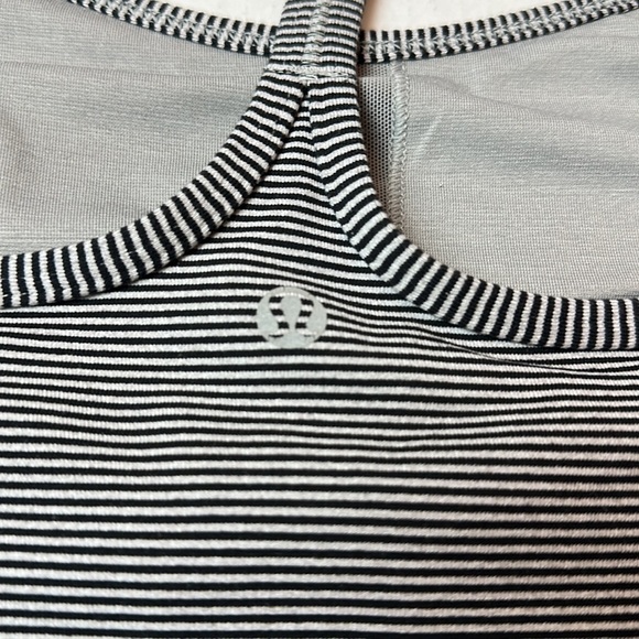 Lululemon racer back tankTop sports bra - Picture 4 of 4
